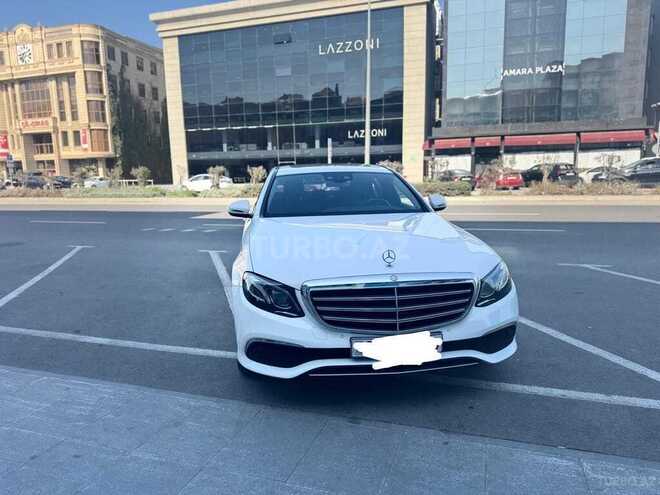 Mercedes E 220 d-1