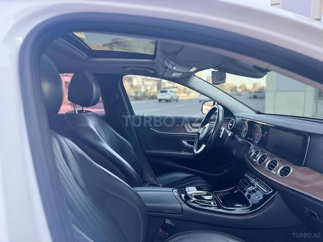 Mercedes E 220 d-8