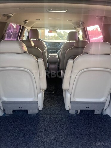 Kia Carnival-7