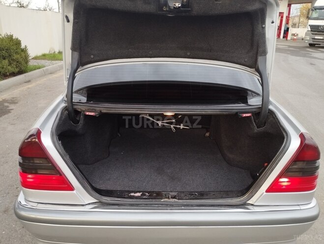 Mercedes C 240 1999, 394,000 km - 2.4 л - Yevlax