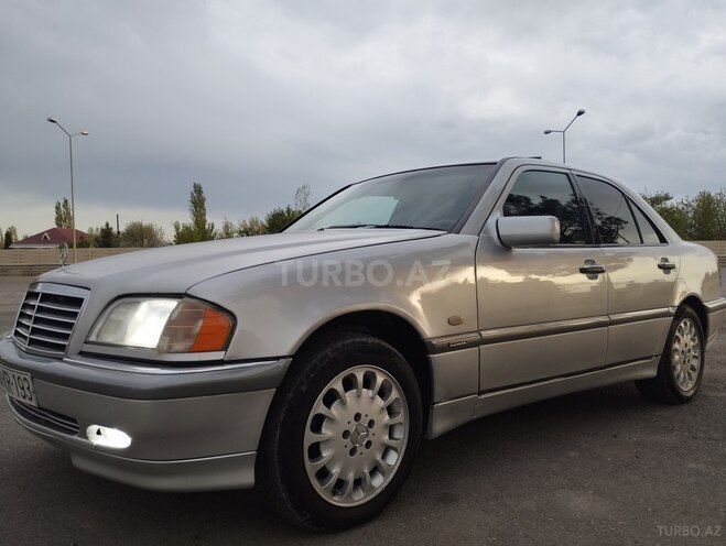 Mercedes C 240 1999, 394,000 km - 2.4 л - Yevlax