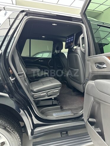 Cadillac Escalade-14