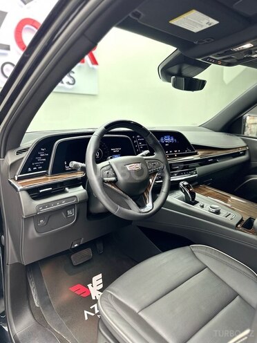 Cadillac Escalade-12