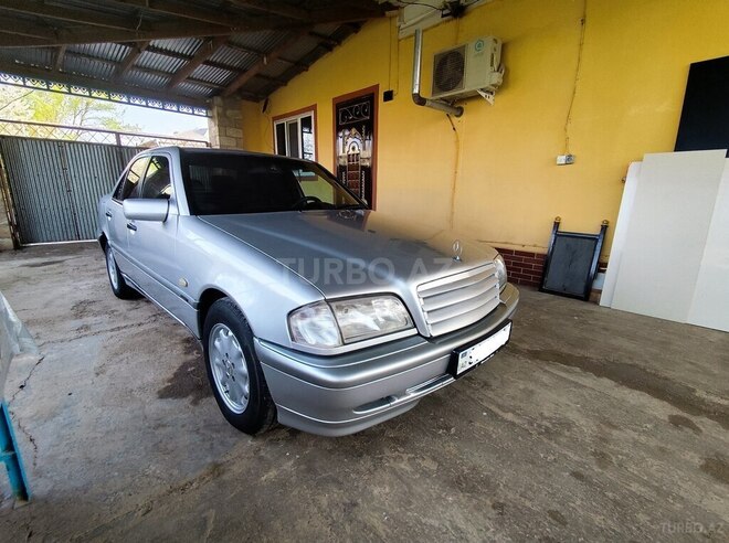 Mercedes C 220 d 2000, 306,640 km - 2.2 l - Biləsuvar