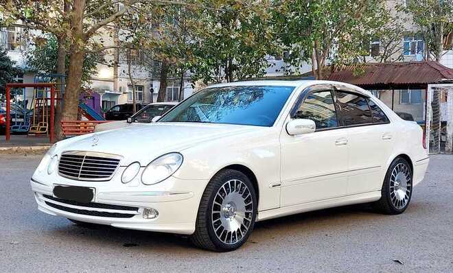 Mercedes E 320 2003, 250,000 km - 3.2 l - Bakı