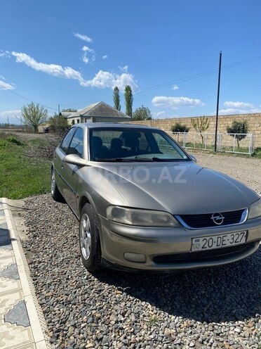 Opel Vectra 1997, 380,000 km - 2.0 l - Gəncə