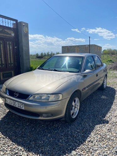 Opel Vectra 1997, 380,000 km - 2.0 l - Gəncə