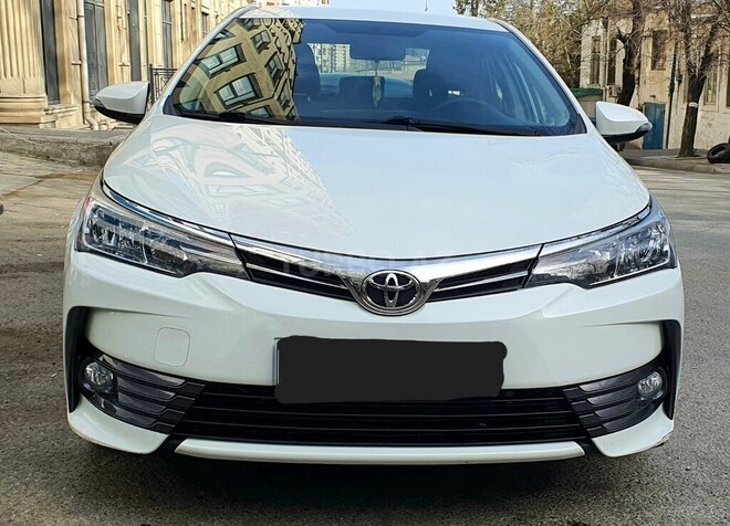 Toyota Corolla 2018, 133,000 km - 1.6 l - Bakı