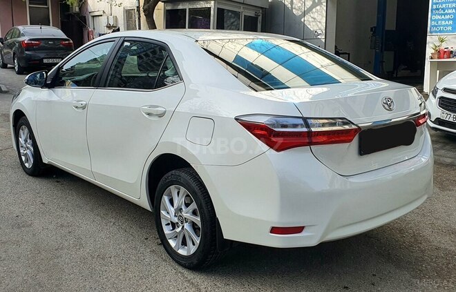 Toyota Corolla 2018, 133,000 km - 1.6 l - Bakı