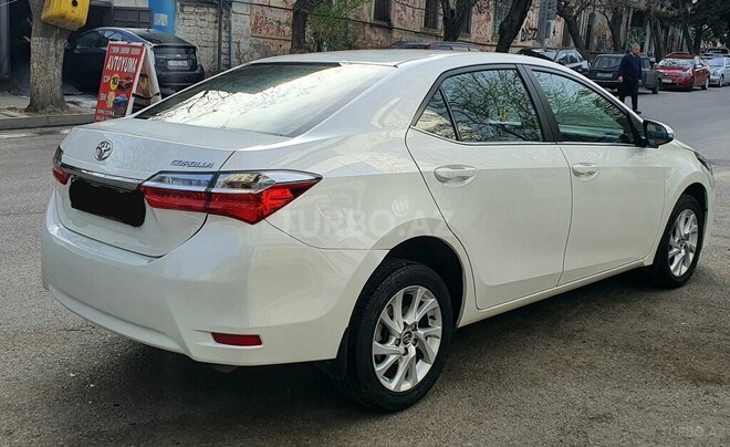 Toyota Corolla 2018, 133,000 km - 1.6 l - Bakı