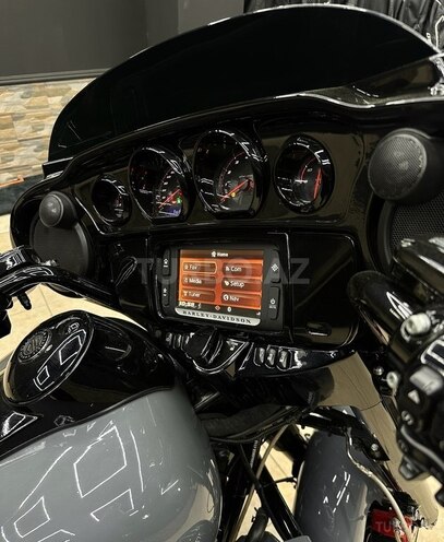 Harley-Davidson CVO Convertible-11