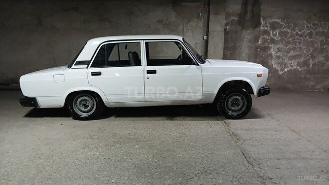 LADA (VAZ) 2107 2006, 97,000 km - 1.6 l - Quba