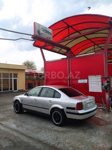 Volkswagen Passat 1998, 340,000 km - 2.0 l - Gəncə