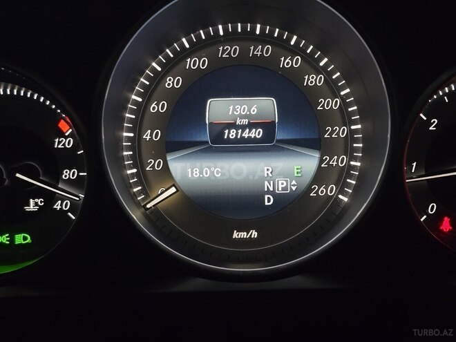 Mercedes E 220 d 2015, 181,440 km - 2.2 l - Bakı