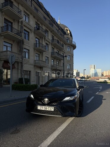 Toyota Camry-1