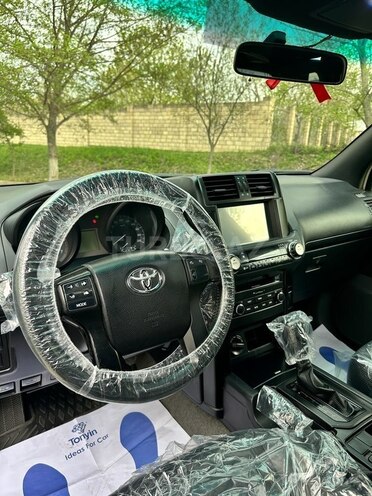 Toyota Land Cruiser Prado 2012, 184,000 km - 2.7 л - Quba
