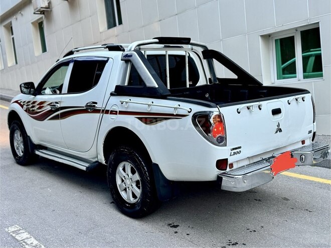 Mitsubishi L200 2011, 224,000 km - 2.5 l - Bakı