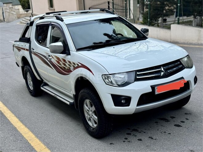 Mitsubishi L200 2011, 224,000 km - 2.5 l - Bakı