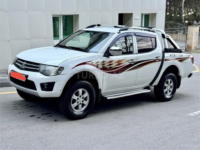 Mitsubishi L200 2011, 224,000 km - 2.5 l - Bakı