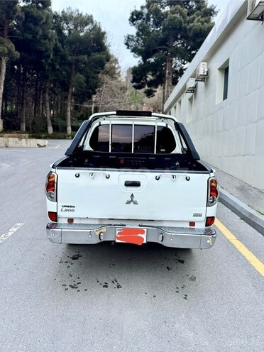 Mitsubishi L200 2011, 224,000 km - 2.5 l - Bakı