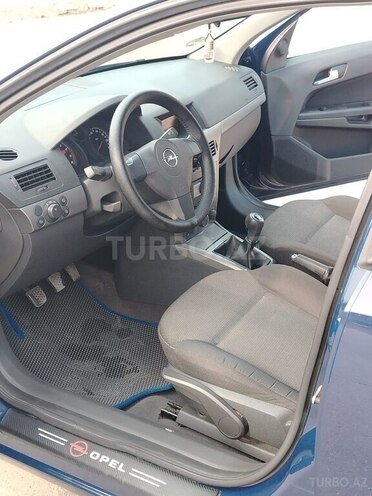 Opel Astra 2004, 238,000 km - 1.4 l - Bakı