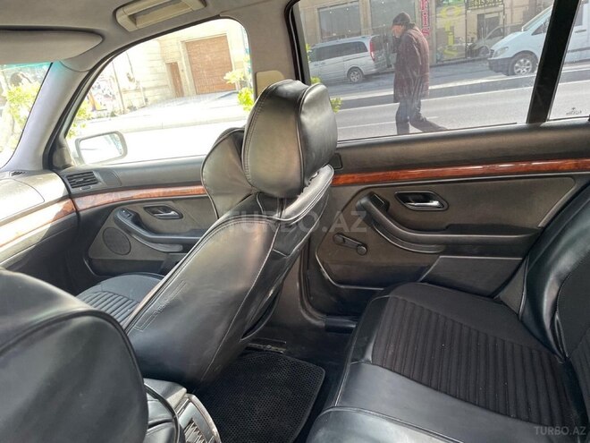 BMW 523 1996, 200,000 km - 2.5 l - Bakı