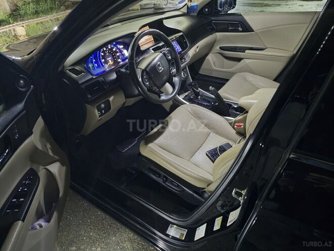 Honda Accord-11