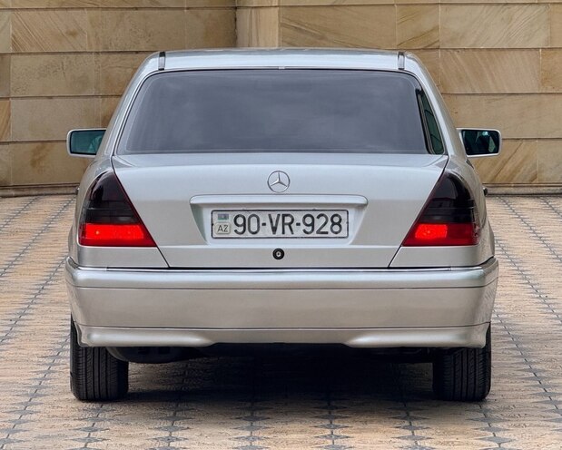 Mercedes C 220 d 1999, 216,000 km - 2.2 l - Gəncə