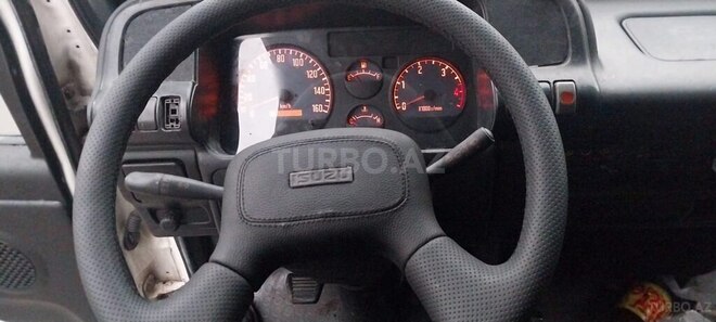 Isuzu  2009, 320,000 km - 4.6 l - Bakı