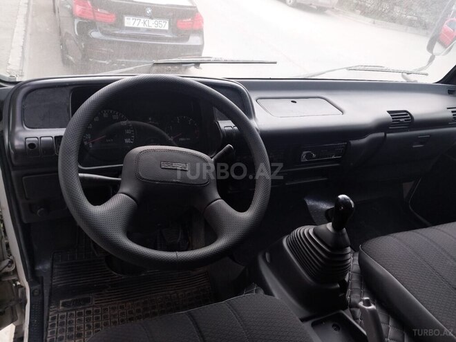 Isuzu  2009, 320,000 km - 4.6 l - Bakı