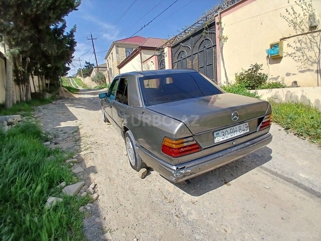 Mercedes E 200 d 1991, 300,000 km - 2.0 l - Bakı