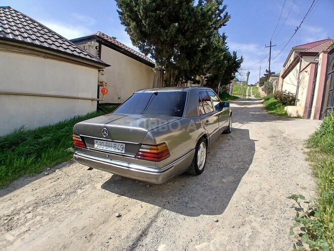 Mercedes E 200 d 1991, 300,000 km - 2.0 l - Bakı