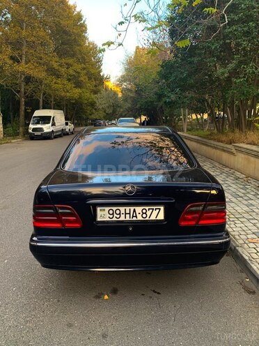 Mercedes E 270 2001, 310,000 km - 2.7 l - Bakı