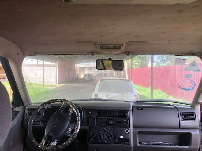 Volkswagen Caravelle 1998, 250,000 km - 2.5 л - Bakı
