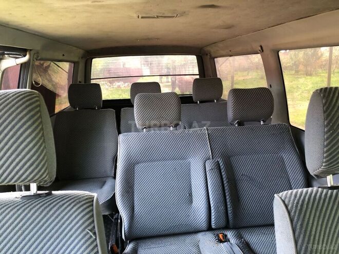 Volkswagen Caravelle 1998, 250,000 km - 2.5 л - Bakı