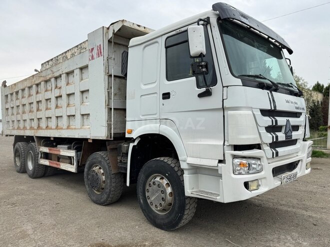 HOWO Sinotruk 2012, 1 km - 11.0 l - Gəncə