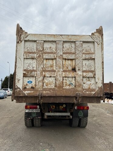 HOWO Sinotruk 2012, 1 km - 11.0 l - Gəncə