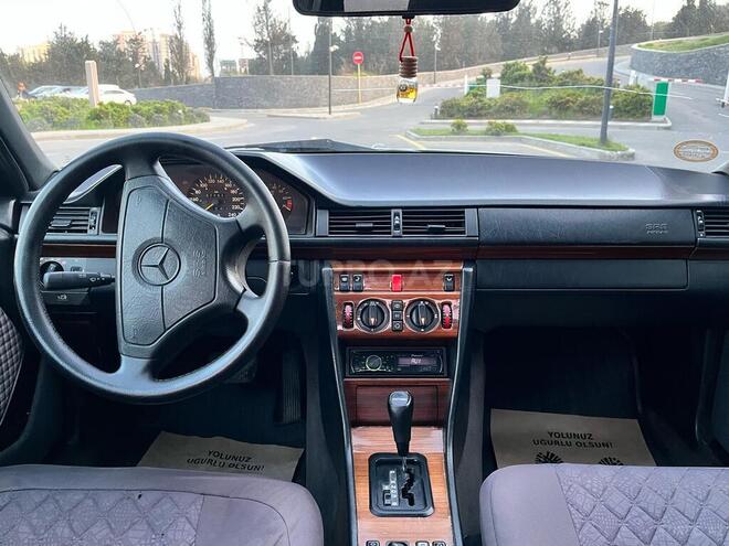 Mercedes E 220 1995, 600,000 km - 2.2 l - Bakı