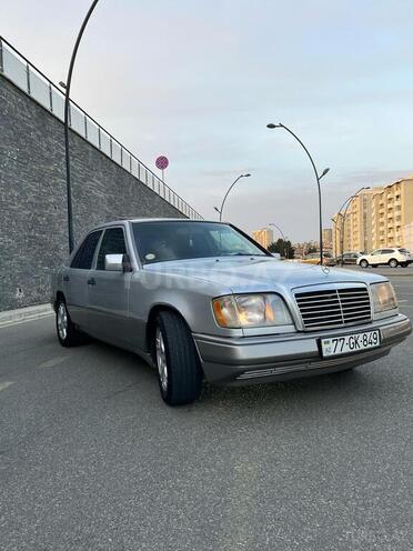 Mercedes E 220 1995, 600,000 km - 2.2 l - Bakı
