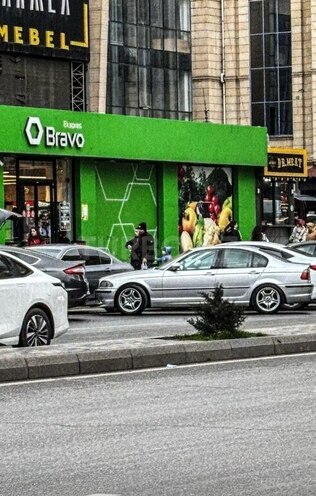 BMW 328 1998, 225,000 km - 2.8 l - Bakı