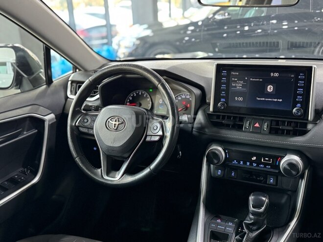 Toyota RAV4-10