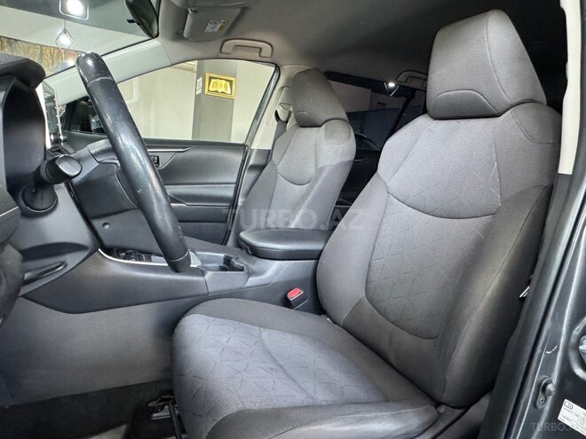 Toyota RAV4-7