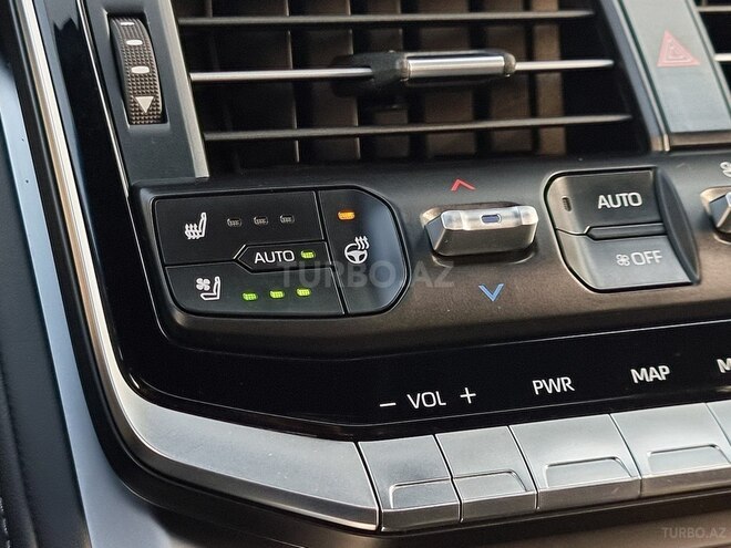 Toyota Land Cruiser-22