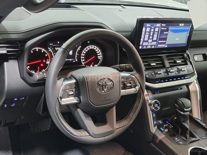 Toyota Land Cruiser-10