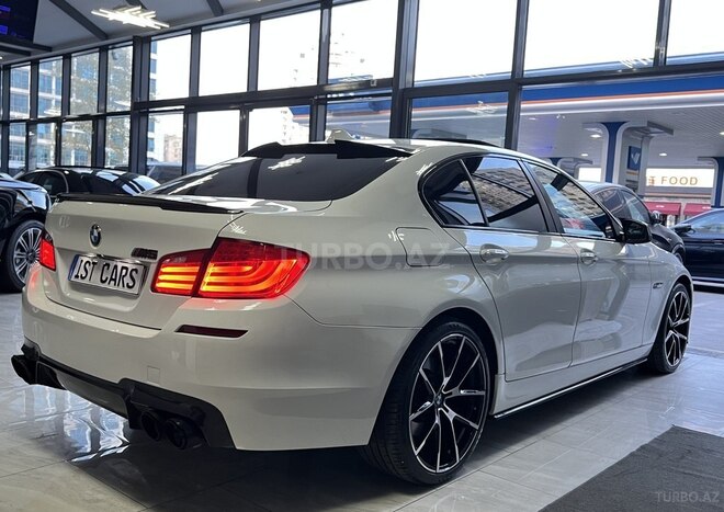BMW 528-8