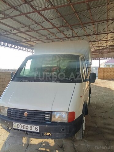 GAZ  1998, 180,000 km - 2.4 l - Salyan