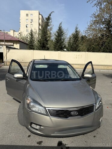 Kia Ceed 2010, 298,765 km - 1.6 л - Bakı