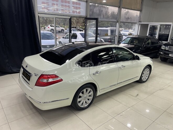 Nissan Teana-13