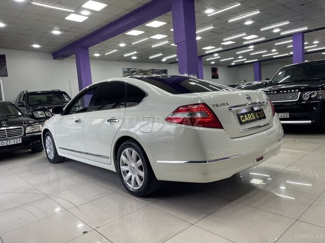 Nissan Teana-10