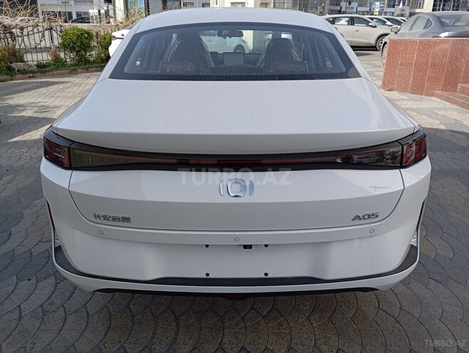 Changan Qiyuan A05 2025, 0 km - 1.5 л - Bakı